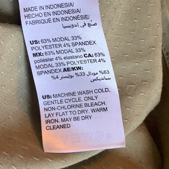 Women’s Chico’s Olive Green Long Sleeve Button Down Top Size 1 EUC - Picture 7 of 8